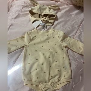 oversized onsie hat set